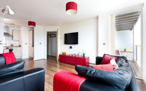 Apartment in Central MK - Bed Choice of 1 Super-king Or 2 Singles and also 2 Sofa Beds - Free Parking and Smart TV - Contractors, Relocation, Business Travellers